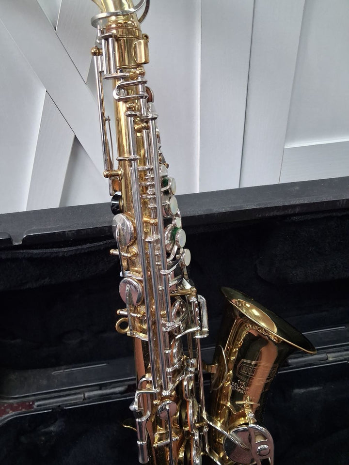 Used Selmer Bundy II Eb Alto Saxophone - With Hardshell Case and Mouthpiece