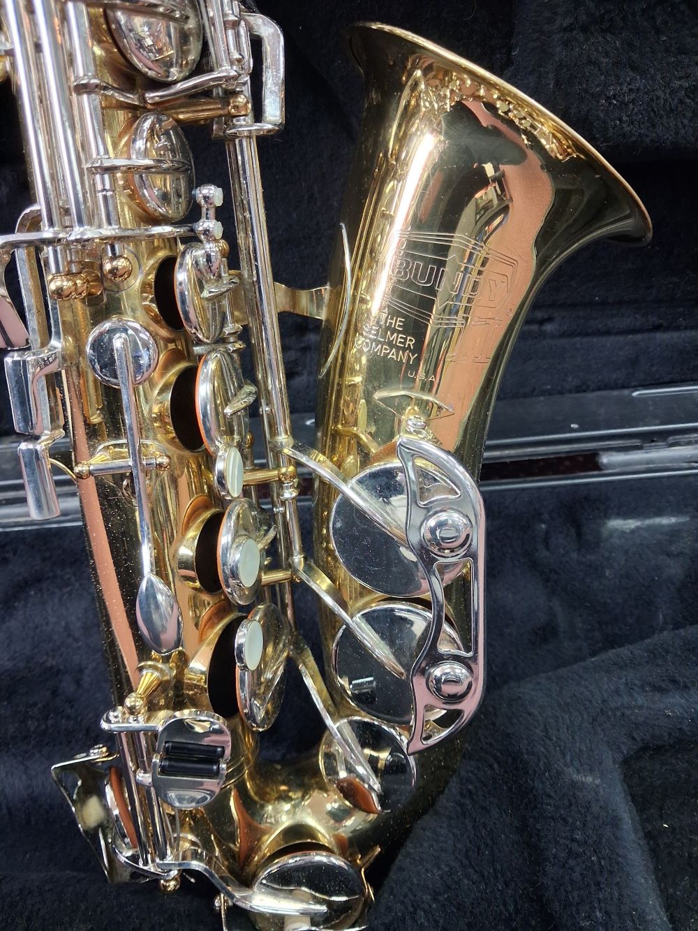 Used Selmer Bundy II Eb Alto Saxophone - With Hardshell Case and Mouthpiece