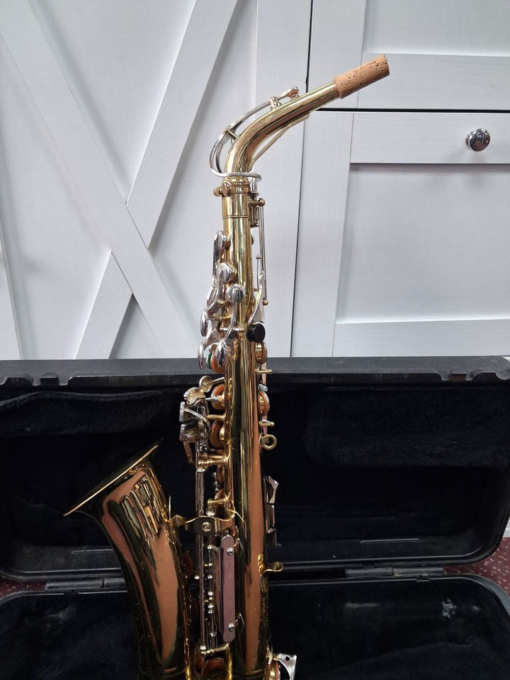Used Selmer Bundy II Eb Alto Saxophone - With Hardshell Case and Mouthpiece