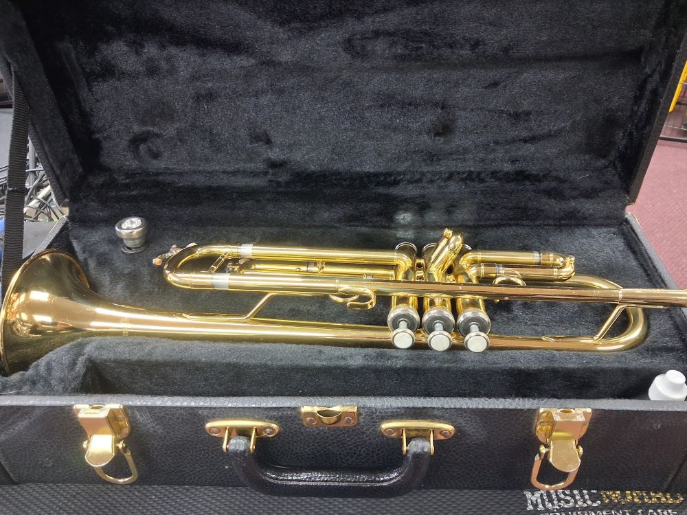 Used Brasswind Student Bb Brass Trumpet - With Case and Mouthpiece