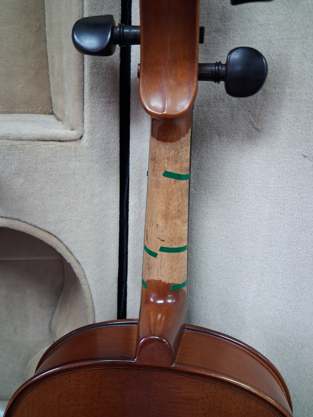 Used Sandner Model 40015 15" Viola - With Case and Bow — Back 2