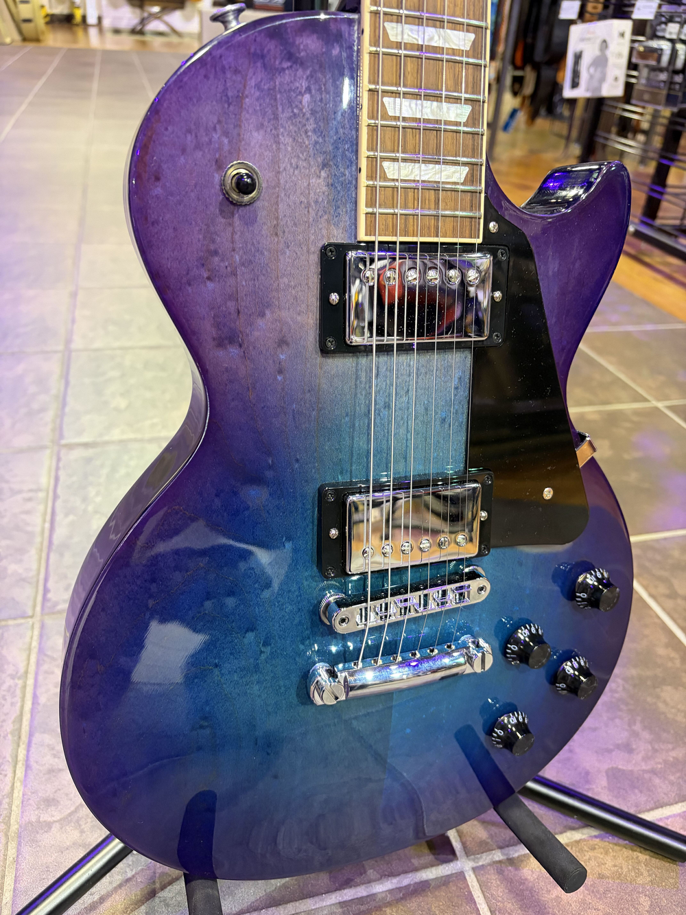 Gibson Les Paul Studio Electric Guitar - Blueberry Burst (B-Stock) — front angle