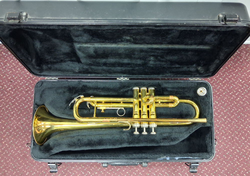 Used King Model 600 Bb Trumpet - With Hardshell Case and Mouthpiece