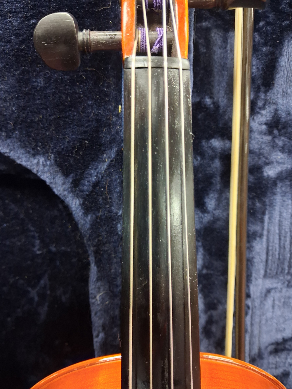 Used Samuel Eastman VA80 16' Viola - With Hardshell Case and Bow detail