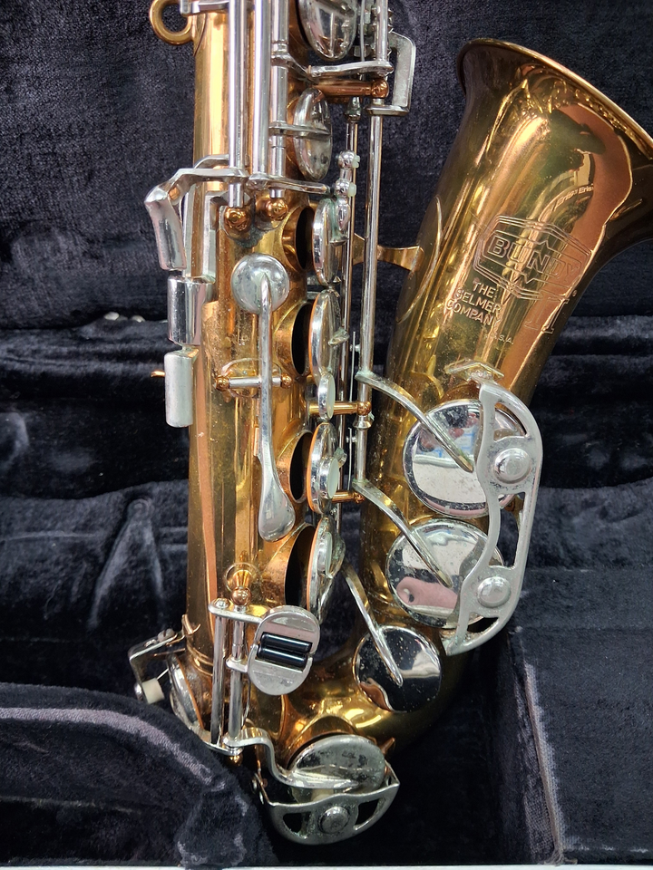 Used Selmer Bundy II Eb Alto Saxophone - With Original Hardshell Case and Mouthpiece — Detail 2