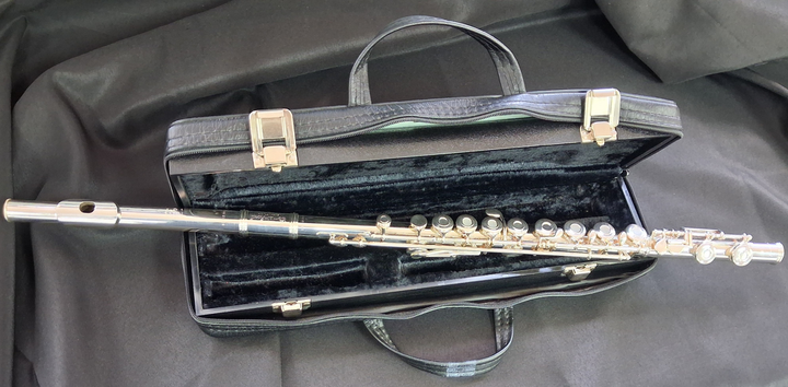 Used Gemeinhardt 3S Open-Hole Flute - With Hardshell Case — Front 1