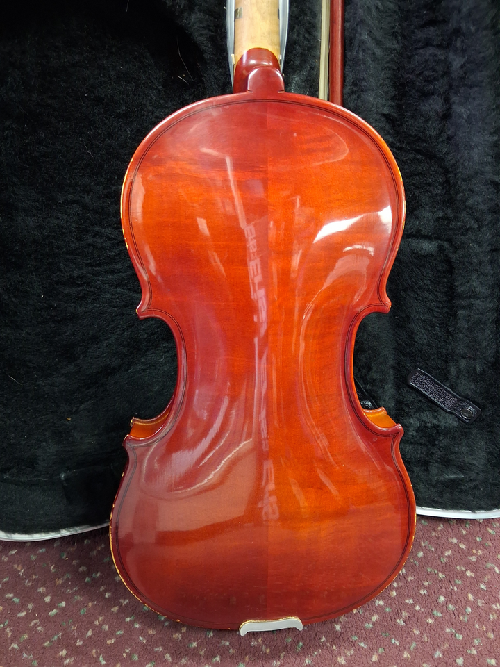Used Otto Bruckner Model 400124 1/2 Size Student Violin - With Case and Bow — three-quarter back view