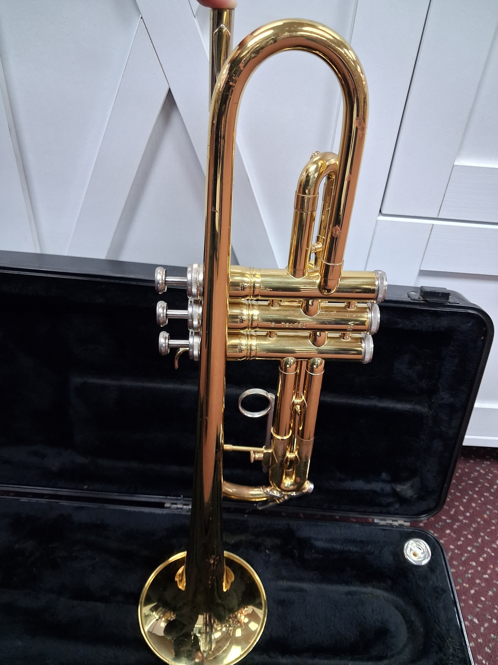 Used King Model 600 Bb Trumpet - With Hardshell Case and Mouthpiece — Side 1