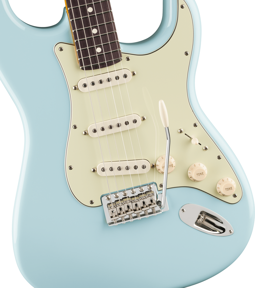 Fender 'Limited Edition' American Professional Classic Stratocaster - Daphne Blue — Three quarter front 3