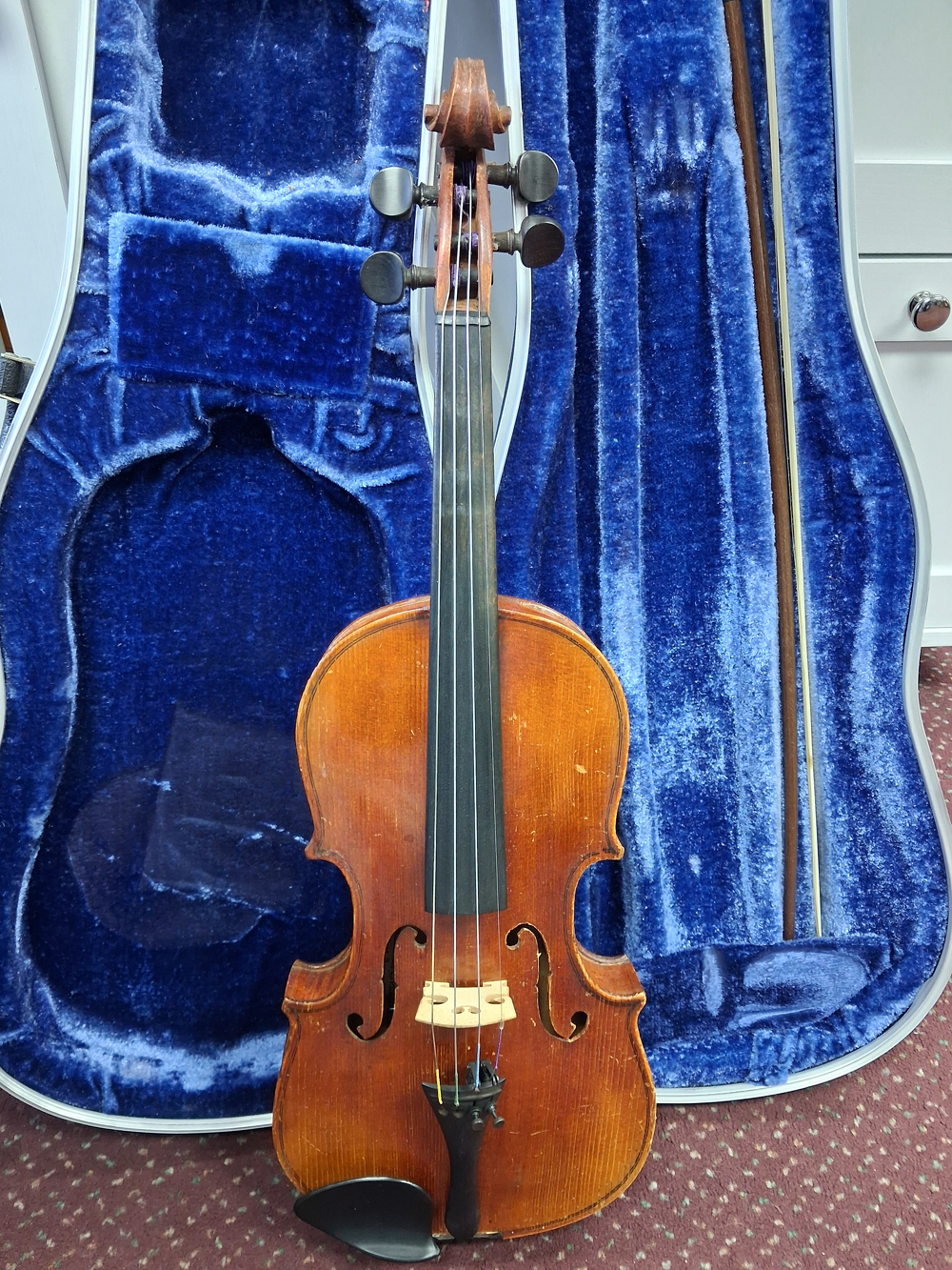 Used German Import 3/4 Student Violin - With Case and Bow — Front 1