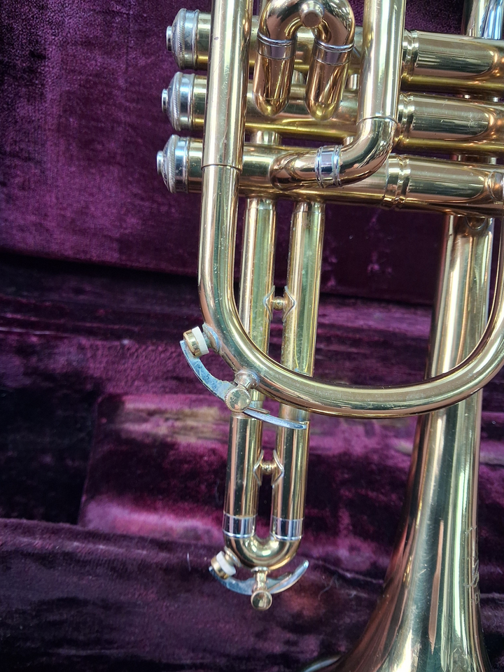 Used Martin Imperial Brass Bb Cornet - With Original Case and Mouthpiece — Detail 1