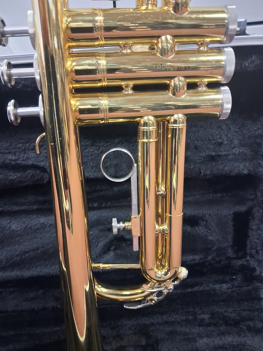 Used Bundy Bundy III Student Bb Trumpet - With Hardshell Case and Mouthpiece — Detail 2