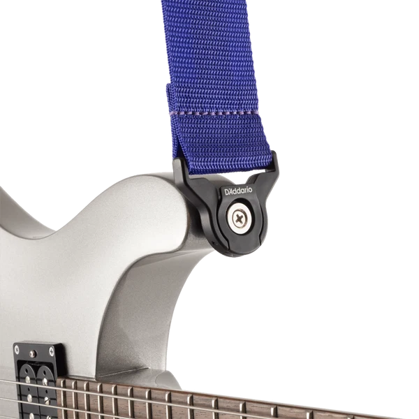 D'addario Poly Pro Auto Lock Strap - Purple in use