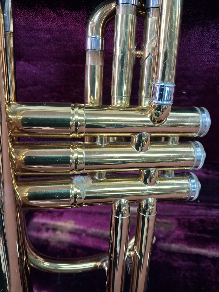 Used Martin Imperial Brass Bb Cornet - With Original Case and Mouthpiece — Control 2