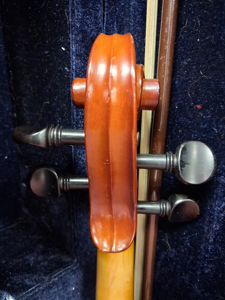 Used Knilling Model 112VA4 14" Viola - With Case and Bow headstock, back