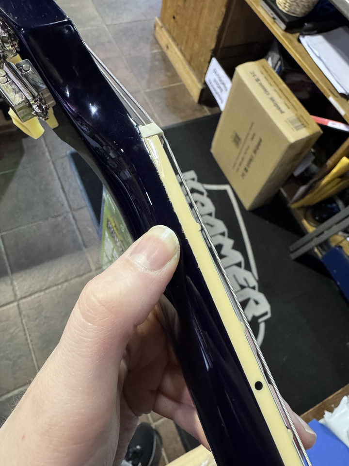 Gibson Les Paul Studio Electric Guitar - Blueberry Burst (B-Stock) — Detail 2