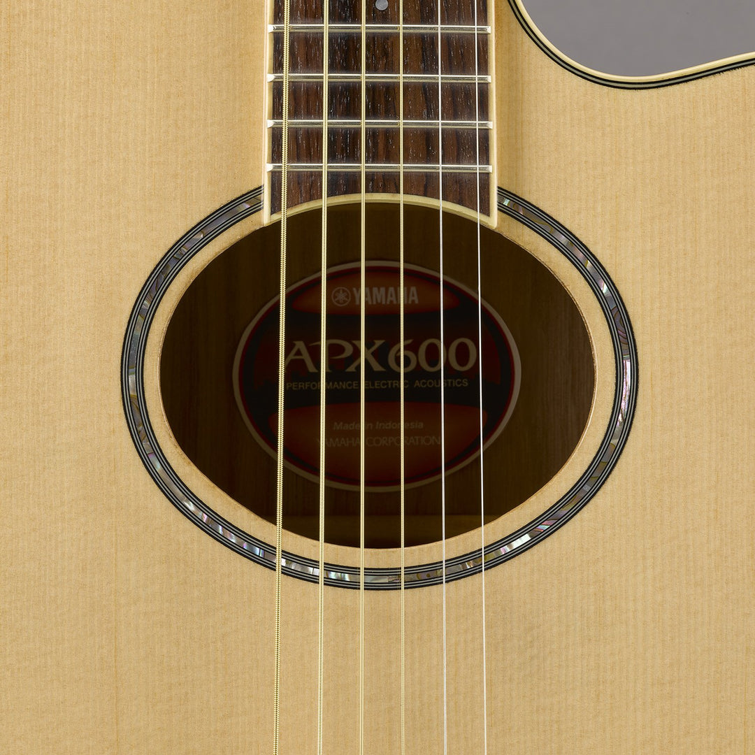 yamaha-apx600na-apx-thinline-cutaway-a-e-natural 3