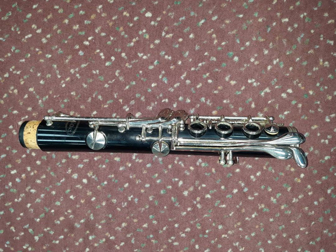 Used Vito Bb ABS Resin Clarinet - With Case and Mouthpiece. 3