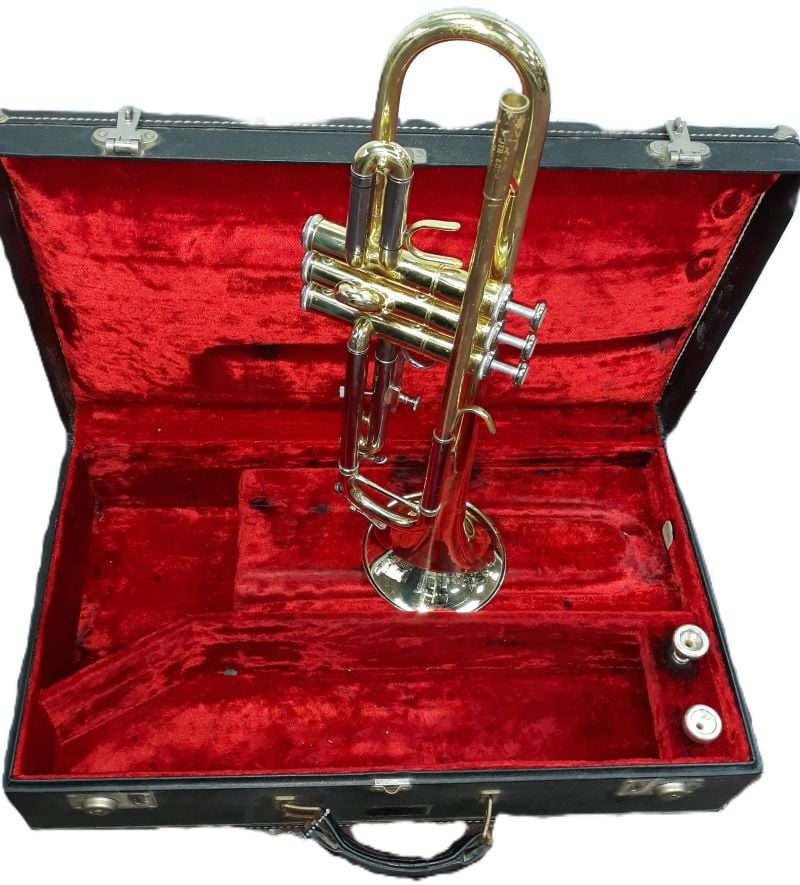 Used Jupiter Student Brass Bb Trumpet - With Hardshell Case and Mouthpiece