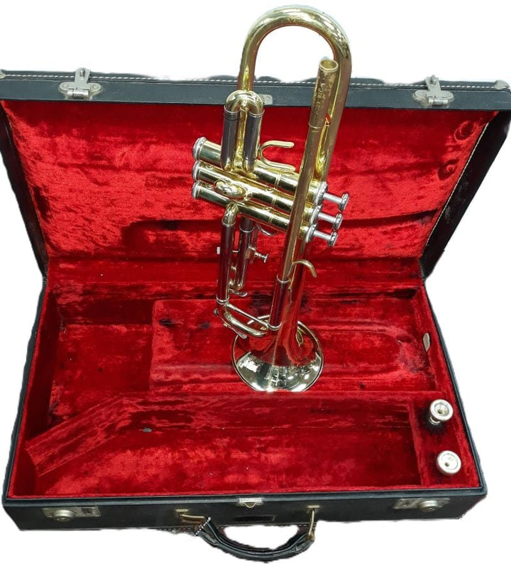 Used Jupiter Student Brass Bb Trumpet - With Hardshell Case and Mouthpiece