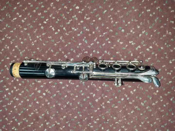 Used Vito Bb ABS Resin Clarinet - With Case and Mouthpiece. 7