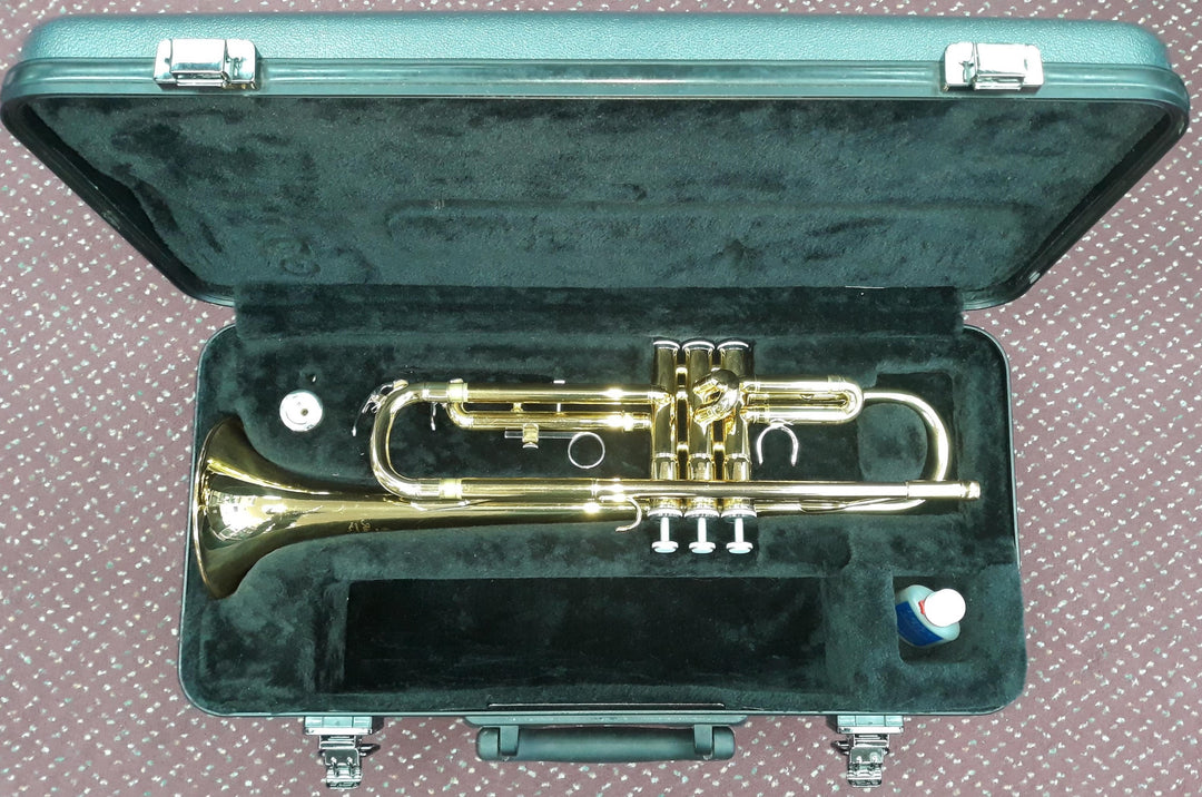 Used Yamaha YTR-200ADII Bb Student Trumpet - With Case and Mouthpiece