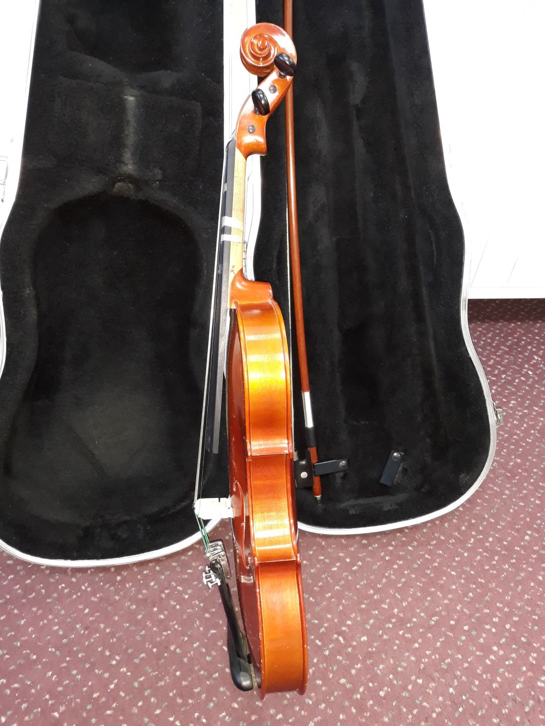 Used Otto Bruckner NS40012 1/2 Violin - With Case and Bow 2