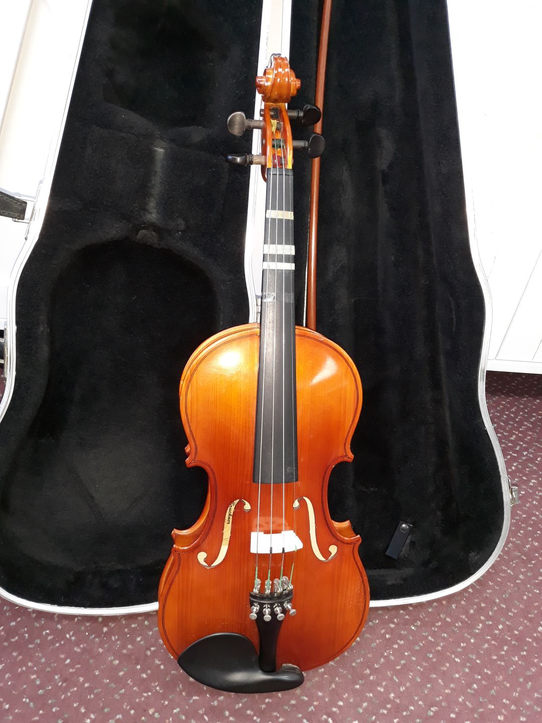 Used Otto Bruckner NS40012 1/2 Violin - With Case and Bow 8