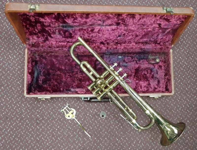 Used Holton Collegiate Bb Trumpet - With Original Case and Mouthpiece