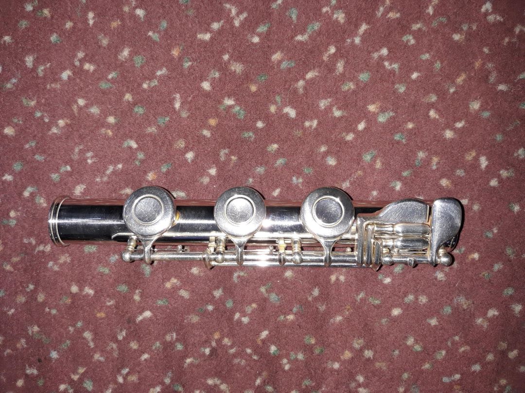 Used Yamaha YFL-481 Open Hole Flute - Sterling Silver With B-Foot