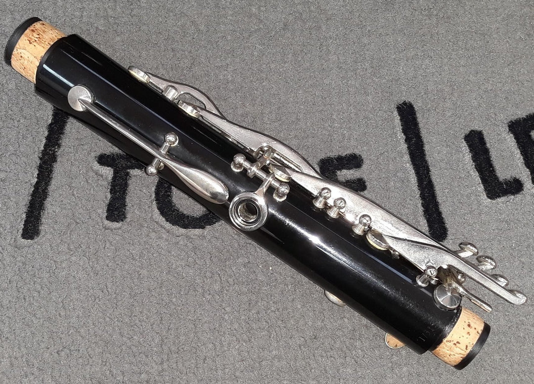 Used Yamaha YCL-24II Bb Resonite Clarinet - With Original Case and Mouthpiece