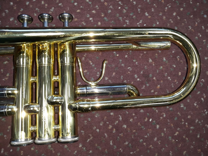Used Jupiter JTR-600 Bb Brass Trumpet - With Hardshell Case and Mouthpiece 3