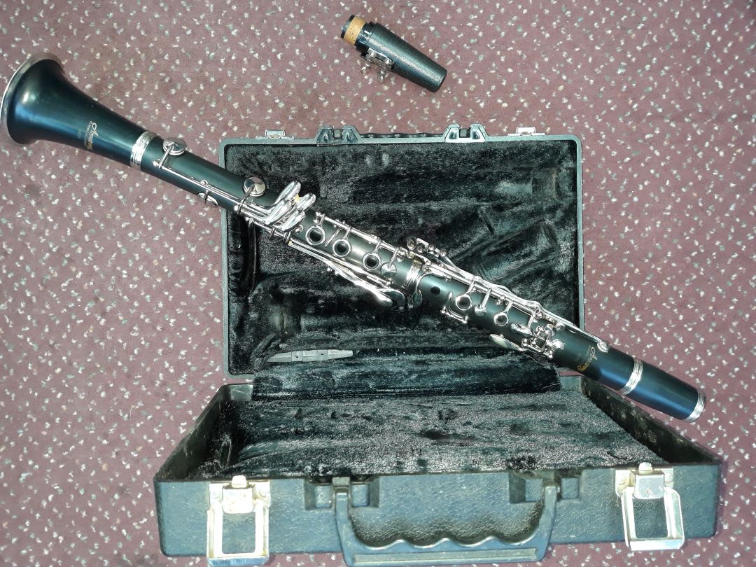 Used Armstrong Model 4001 Bb Clarinet - With Hardshell Case and Mouthpiece