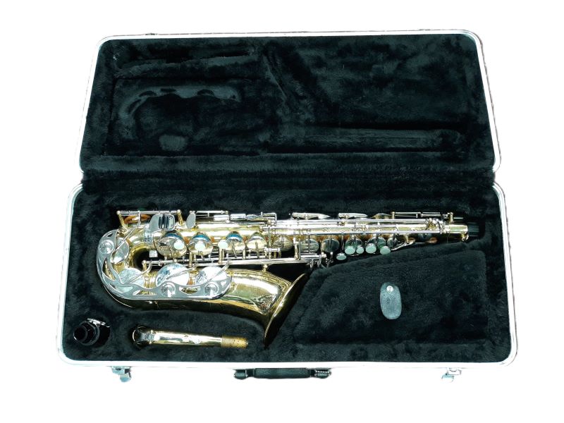 Used Bundy BAS-300 Eb Alto Saxophone - With Case & Mouthpiece 5