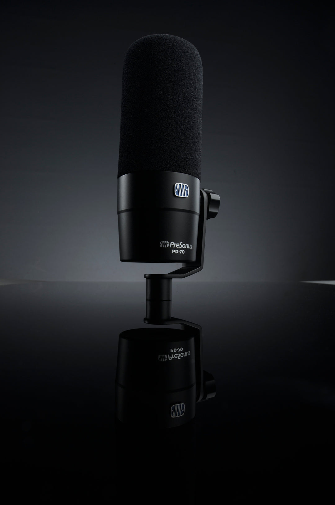 Presonus PD-70 Dynamic Cardioid Broadcast Microphone 3