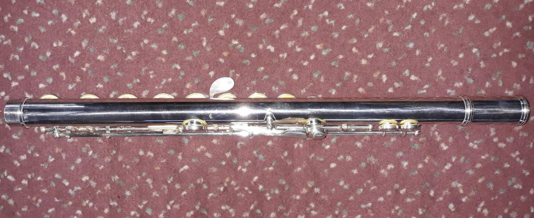Used Yamaha YFL-481 Open Hole Flute - Sterling Silver With B-Foot