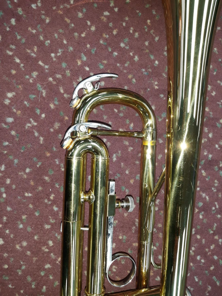 Used Bundy III Bb Brass Trumpet - With Hard Shell Case and Blessing 7C Mouthpiece