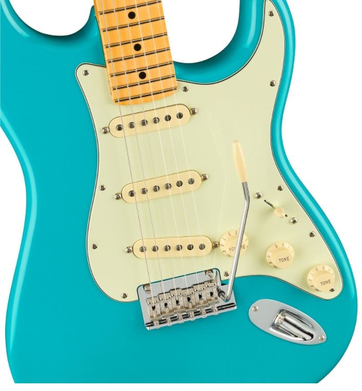 Fender American Pro II Stratocaster MN Miami Blue with Case 3