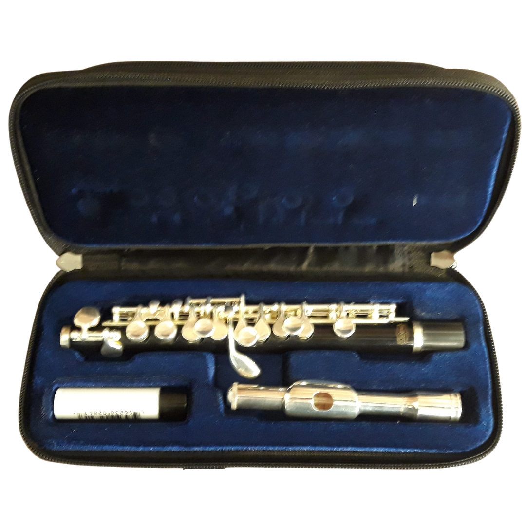 Used Bundy Resonite (ABS Resin) C-Piccolo - With Protec Case & Cork Grease