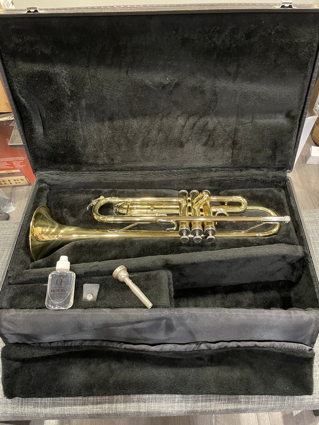 Used Accent Entry-Level Bb Trumpet - With Case and Mouthpiece