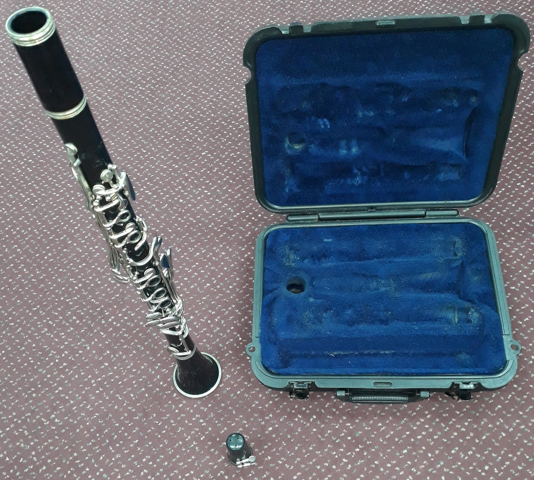 Used Selmer 1400B Bb Clarinet - With Case and Mouthpiece