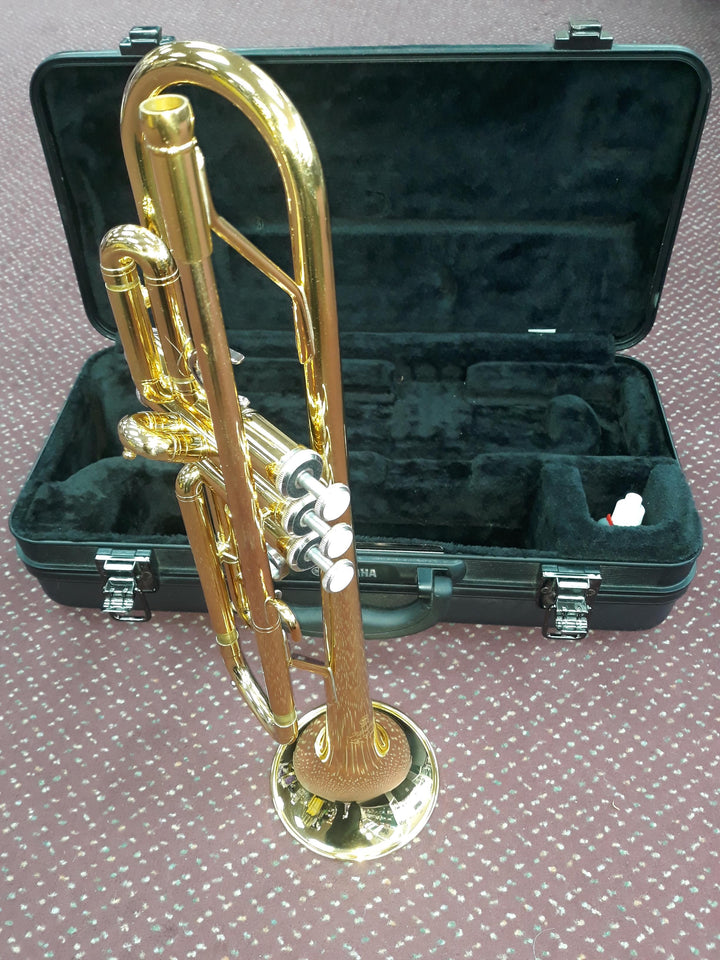 Used Yamaha YTR-200ADII Bb Student Trumpet - With Case and Mouthpiece 6