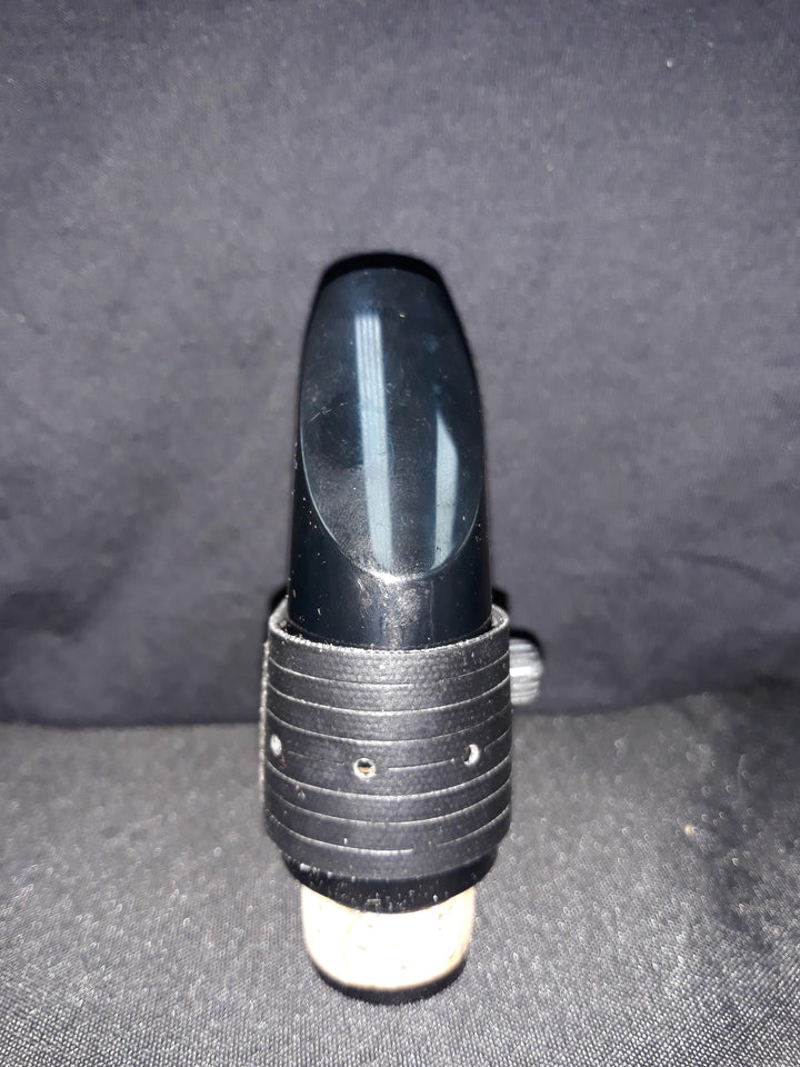 Used Giardinelli Clarinet Mouthpiece - With Rovner Dark Clarinet Ligature & Cap