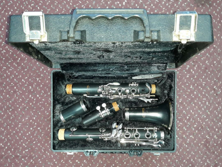 Used Armstrong Model 4001 Bb Clarinet - With Hardshell Case and Mouthpiece