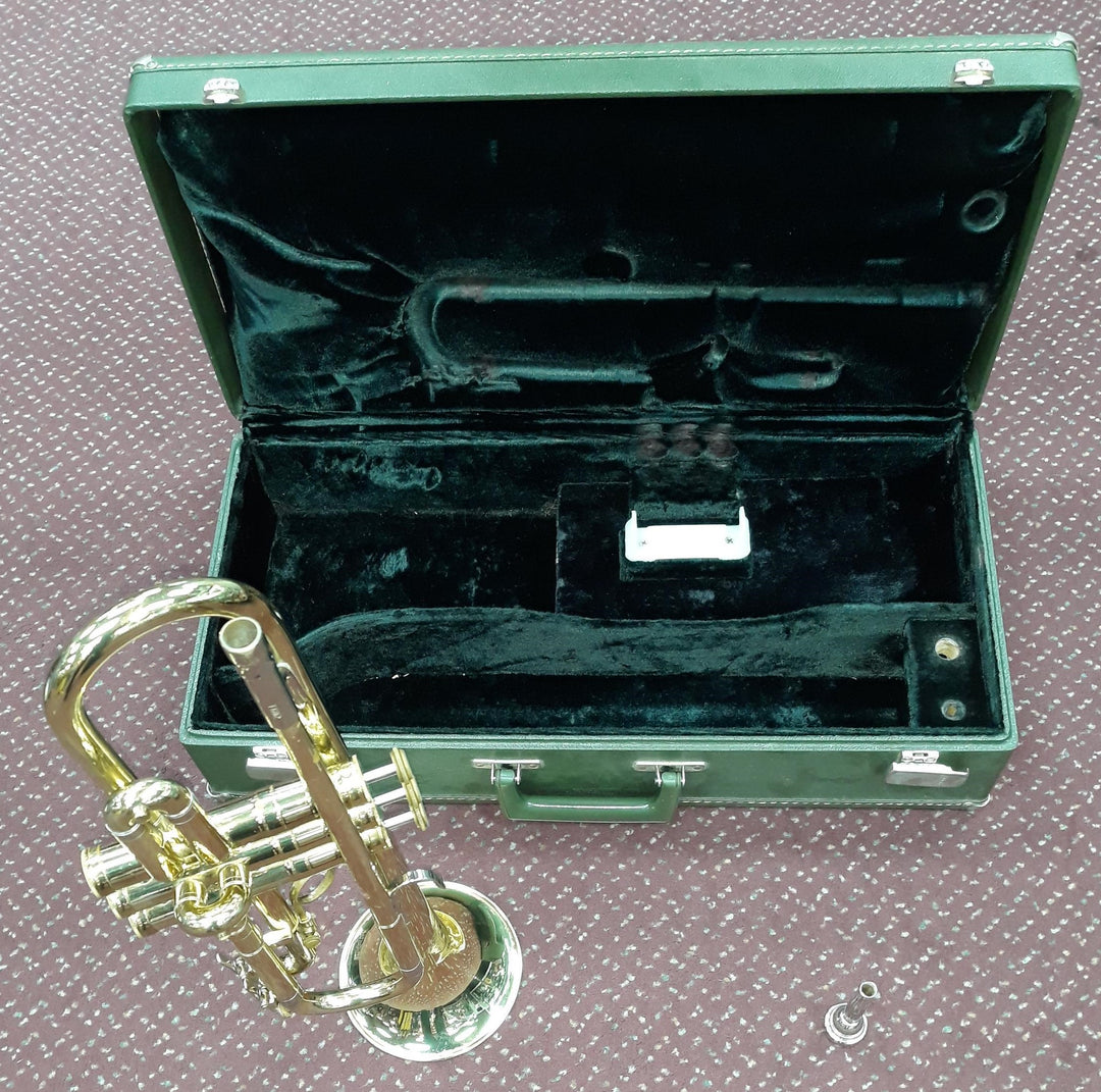 Used Holton T-602 "Collegiate" Bb Trumpet - With Case and Mouthpiece