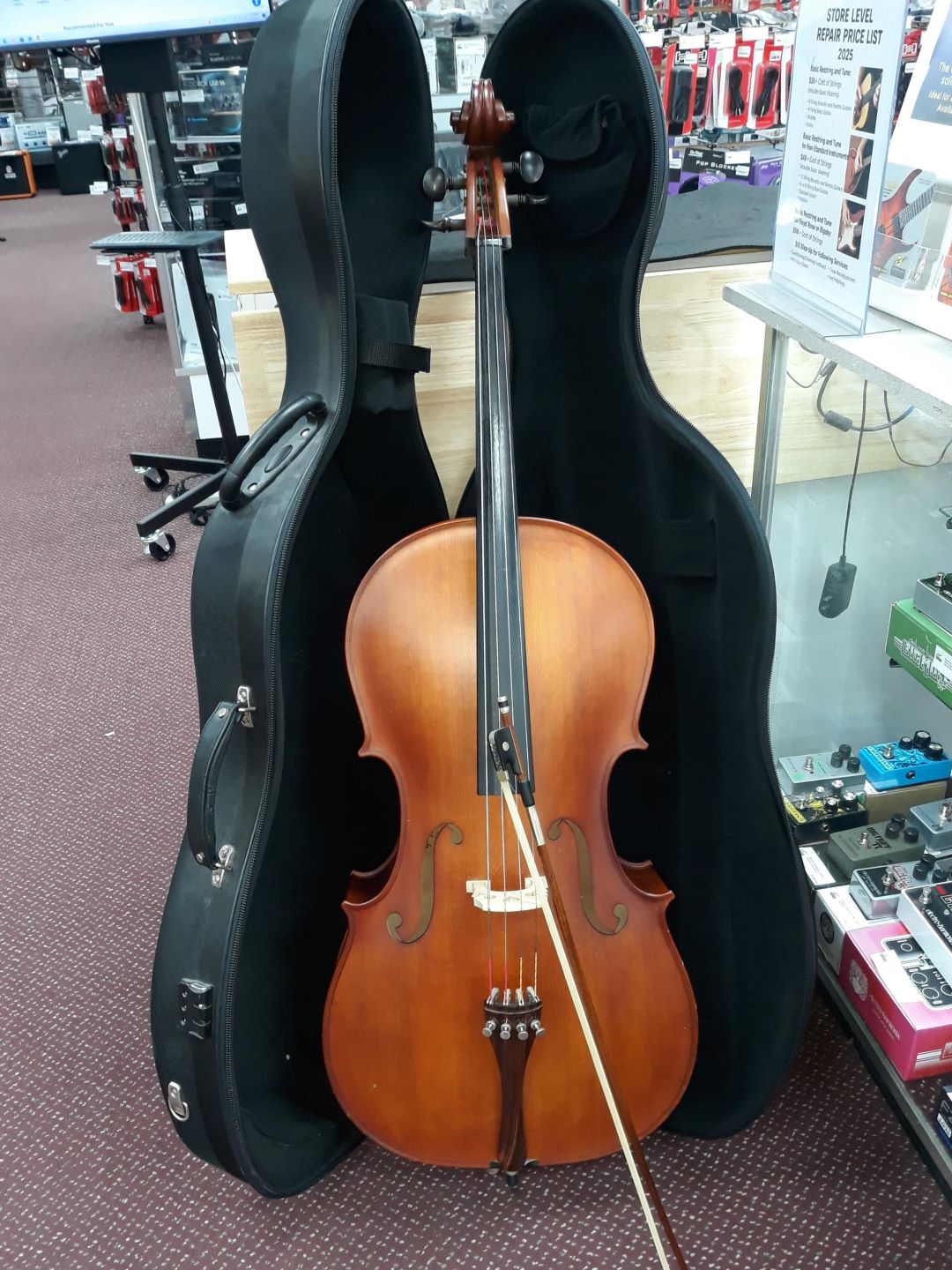 Used Y.D. Huh Model 300 Cello - 4/4 Size