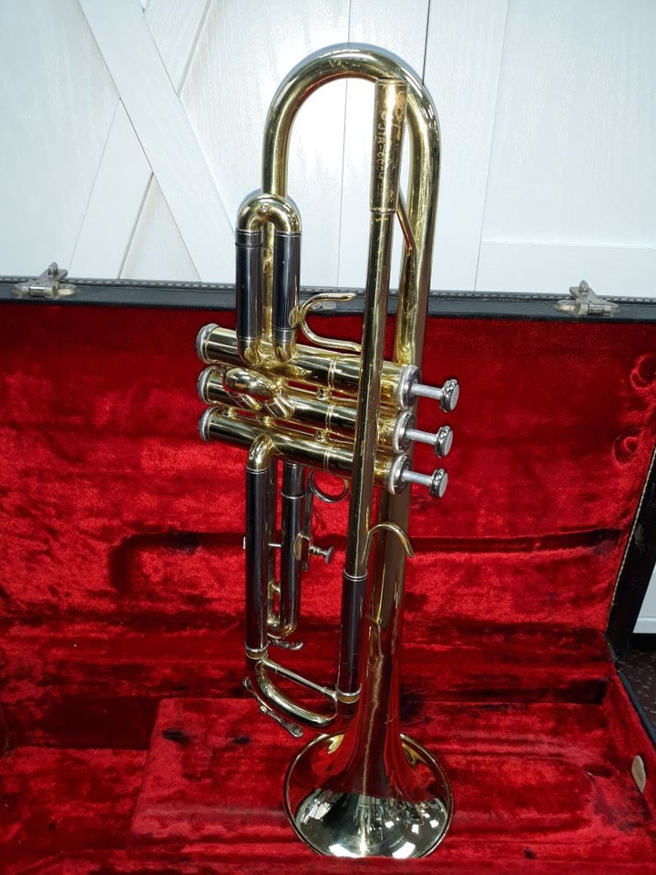 Used Jupiter Student Brass Bb Trumpet - With Hardshell Case and Mouthpiece 3