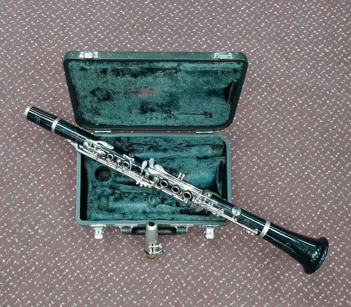 Used Vito Bb ABS Resin Clarinet - With Case and Mouthpiece.