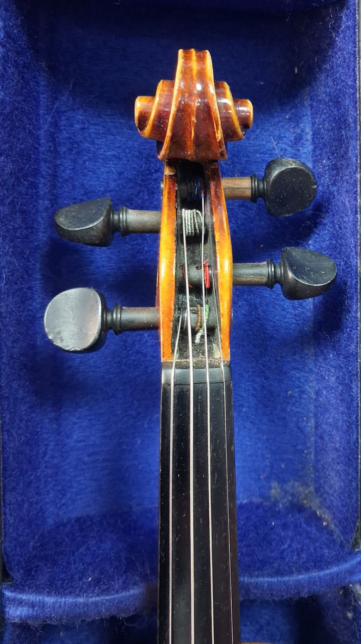 Used E.R. Pfretzschner Model PA241 3/4 Violin - With Case and Bow 5