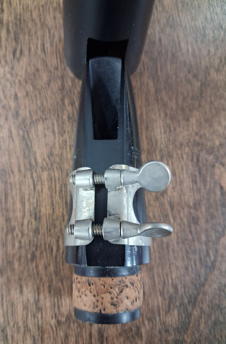 Used Gigliotti Model P Hard Rubber Clarinet Mouthpiece - With Ligature and Cap 4
